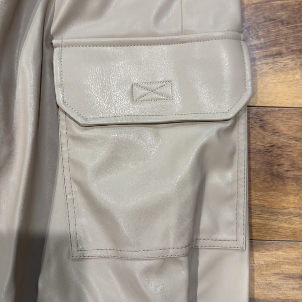 Nocturne Faux Leather Joggers Lined Cream Tan Zip Ankle Pockets NWT Size 34 XS - Picture 3 of 5